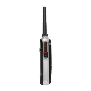 hytera 對(duì)講機(jī) PD660