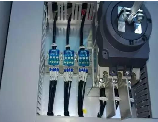抽屜式配電柜